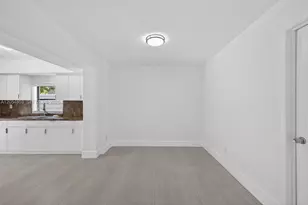 17150 NE 18th Ave, North Miami Beach, FL 33162 - Photo 24