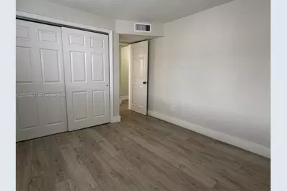 1345 W 28th St #19, Hialeah, FL 33010 - Photo 12