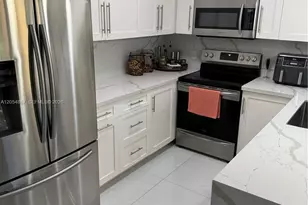 500 SW 130th Terrace, Pembroke Pines, FL 33027 - Photo 24