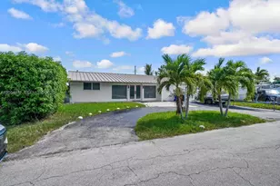 7920 Venetian St, Miramar, FL 33023 - Photo 2