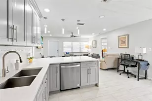 2211 NE 1st Ave, Pompano Beach, FL 33060 - Photo 12