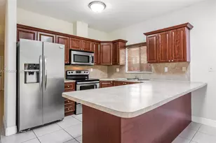 213 SW 15th Pl, Homestead, FL 33030 - Photo 6