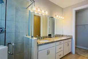 1409 SW 113th Ave, Pembroke Pines, FL 33025 - Photo 22