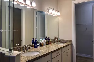 1409 SW 113th Ave, Pembroke Pines, FL 33025 - Photo 10