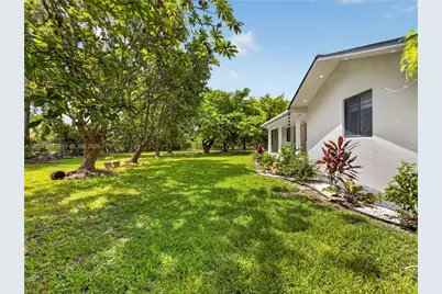 33800 SW 212th Ave, Homestead, FL 33034 - Photo 6