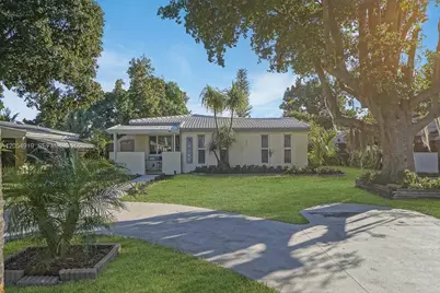 1266 NE 182nd St, North Miami Beach, FL 33162 - Photo 2