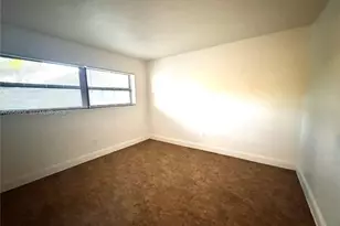 1525 NE 135th St, North Miami, FL 33161 - Photo 4
