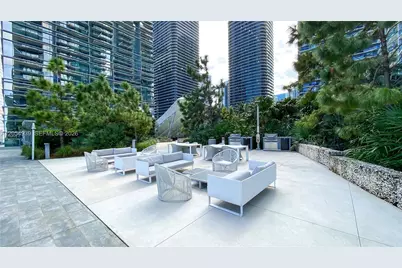 88 SW 7th St #3005, Miami, FL 33130 - Photo 32