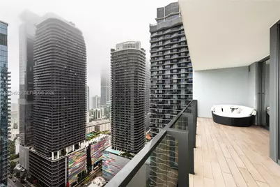 88 SW 7th St #3005, Miami, FL 33130 - Photo 4