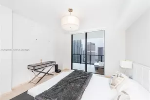 88 SW 7th St, Miami, FL 33130 - Photo 16