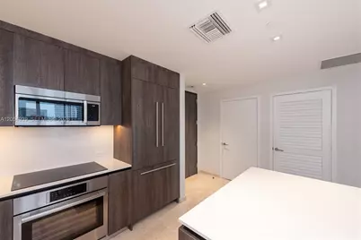 88 SW 7th St #3005, Miami, FL 33130 - Photo 10