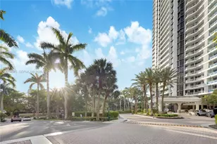 21205 Yacht Club Dr, Aventura, FL 33180 - Photo 36