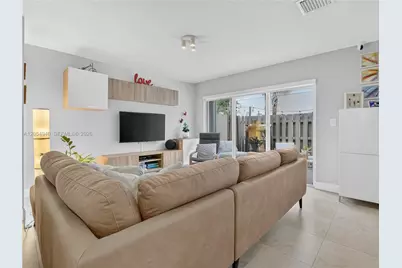 17071 NW 22nd St, Pembroke Pines, FL 33028 - Photo 58