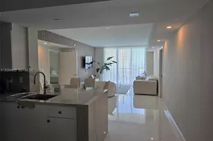 335 S Biscayne Blvd, Miami, FL 33131 - Photo 6