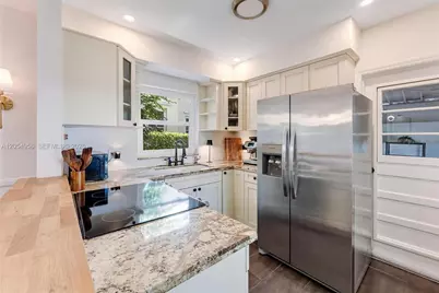 784 NE 71st St, Miami, FL 33138 - Photo 10