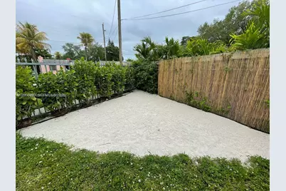 6344 NW Miami Pl, Miami, FL 33150 - Photo 22