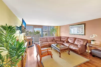 10101 E Bay Harbor Dr #502, Bay Harbor Islands, FL 33154 - Photo 4