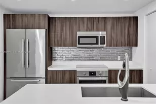 488 NE 18th St, Miami, FL 33132 - Photo 6