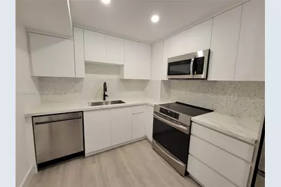 2655 Collins Ave #608, Miami Beach, FL 33140 - Photo 1