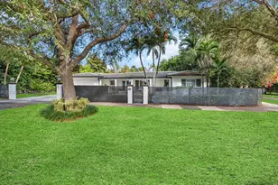 6511 Riviera Dr, Coral Gables, FL 33146 - Photo 2