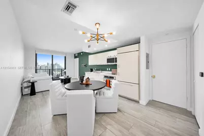 45 SW 9th St #3909, Miami, FL 33130 - Photo 2
