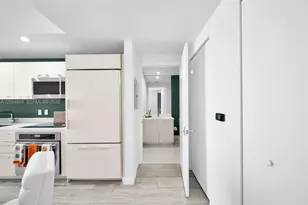 45 SW 9th St, Miami, FL 33130 - Photo 6