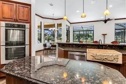13860 SW 40th St, Davie, FL 33330 - Photo 8