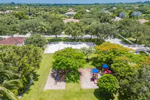 13860 SW 40th St, Davie, FL 33330 - Photo 52