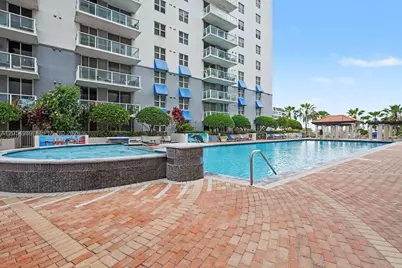 5085 NW 7th St #906, Miami, FL 33126 - Photo 32