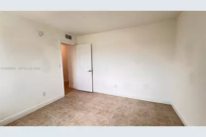 984 W 40th St #2, Hialeah, FL 33012 - Photo 42