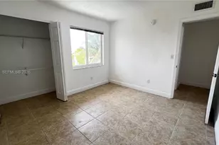 984 W 40th St, Hialeah, FL 33012 - Photo 48