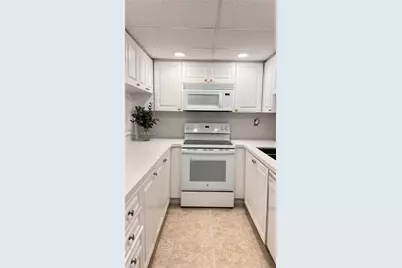 984 W 40th St #2, Hialeah, FL 33012 - Photo 10