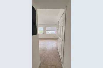 984 W 40th St #2, Hialeah, FL 33012 - Photo 44