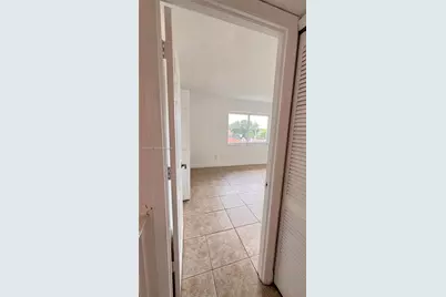 984 W 40th St #2, Hialeah, FL 33012 - Photo 16