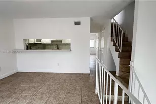 984 W 40th St, Hialeah, FL 33012 - Photo 12