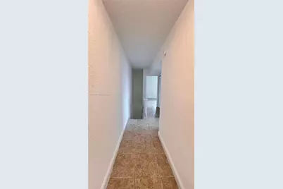984 W 40th St #2, Hialeah, FL 33012 - Photo 24