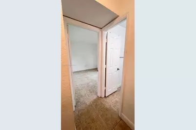 984 W 40th St #2, Hialeah, FL 33012 - Photo 32