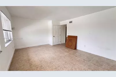 984 W 40th St #2, Hialeah, FL 33012 - Photo 46