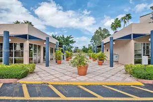 7165 NW 186th St, Hialeah, FL 33015 - Photo 4