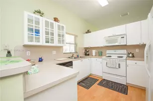 460 SE 24th Dr, Homestead, FL 33033 - Photo 10