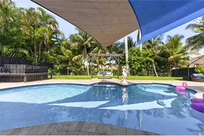 5725 SW 88th Ave, Cooper City, FL 33328 - Photo 2