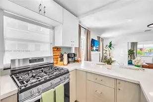 426 NE 26th St, Miami, FL 33137 - Photo 20