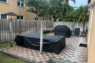 13540 NW 7th Ct, Pembroke Pines, FL 33028 - Photo 16