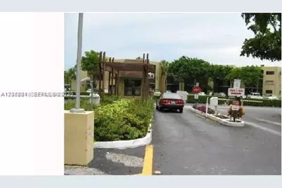 8065 SW 107th Av #321, Miami, FL 33173 - Photo 2