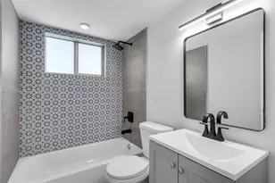 560 NE 63rd St, Miami, FL 33138 - Photo 14
