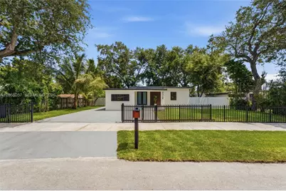 2315 NW 97th St, Miami, FL 33147 - Photo 2
