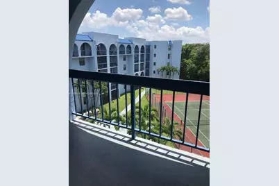 9440 Fontainebleau Blvd #514, Miami, FL 33172 - Photo 6