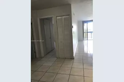 9440 Fontainebleau Blvd #514, Miami, FL 33172 - Photo 2