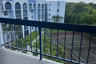 9440 Fontainebleau Blvd, Miami, FL 33172 - Photo 12