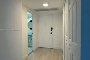5401 Collins Ave, Miami Beach, FL 33140 - Photo 16